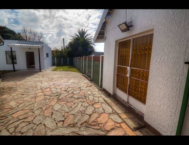 3 BEDROOM HOUSE FOR SALE IN CRESSLAWN